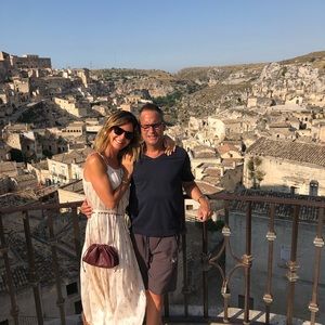 Meet your Posher, Leslie